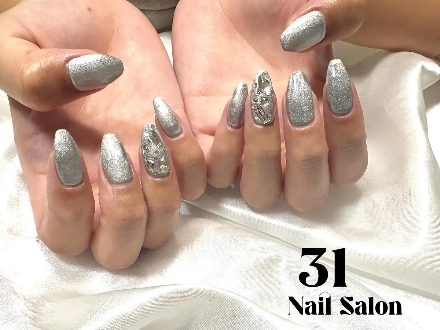 all silver 🩶